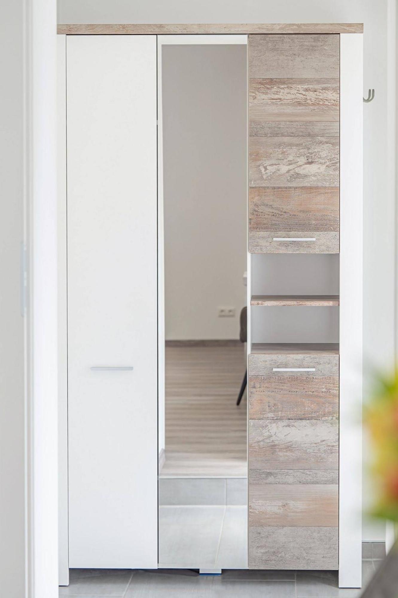 Georgi Apartment